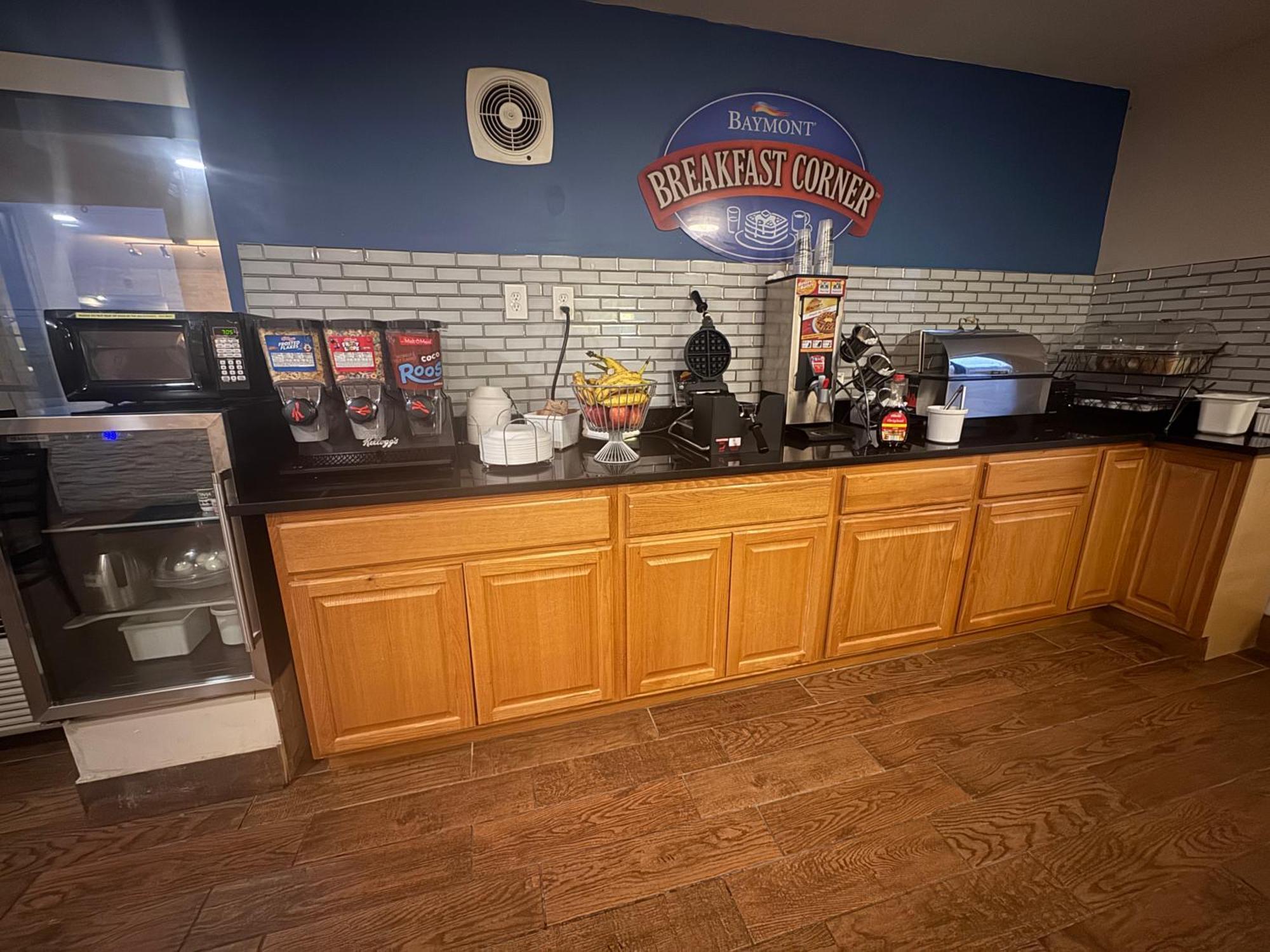 Baymont Inn & Suites Richmond Extérieur photo
