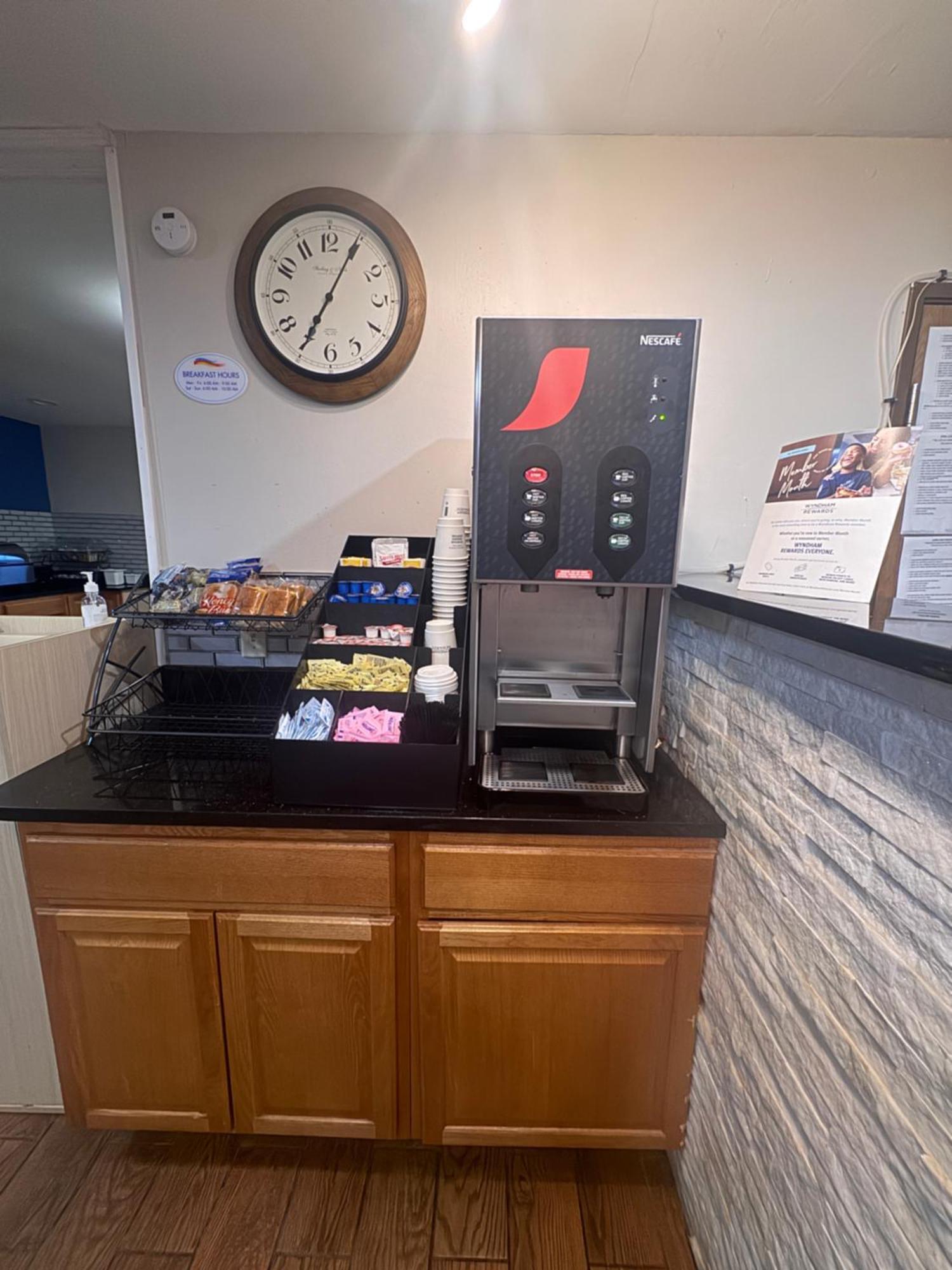 Baymont Inn & Suites Richmond Extérieur photo