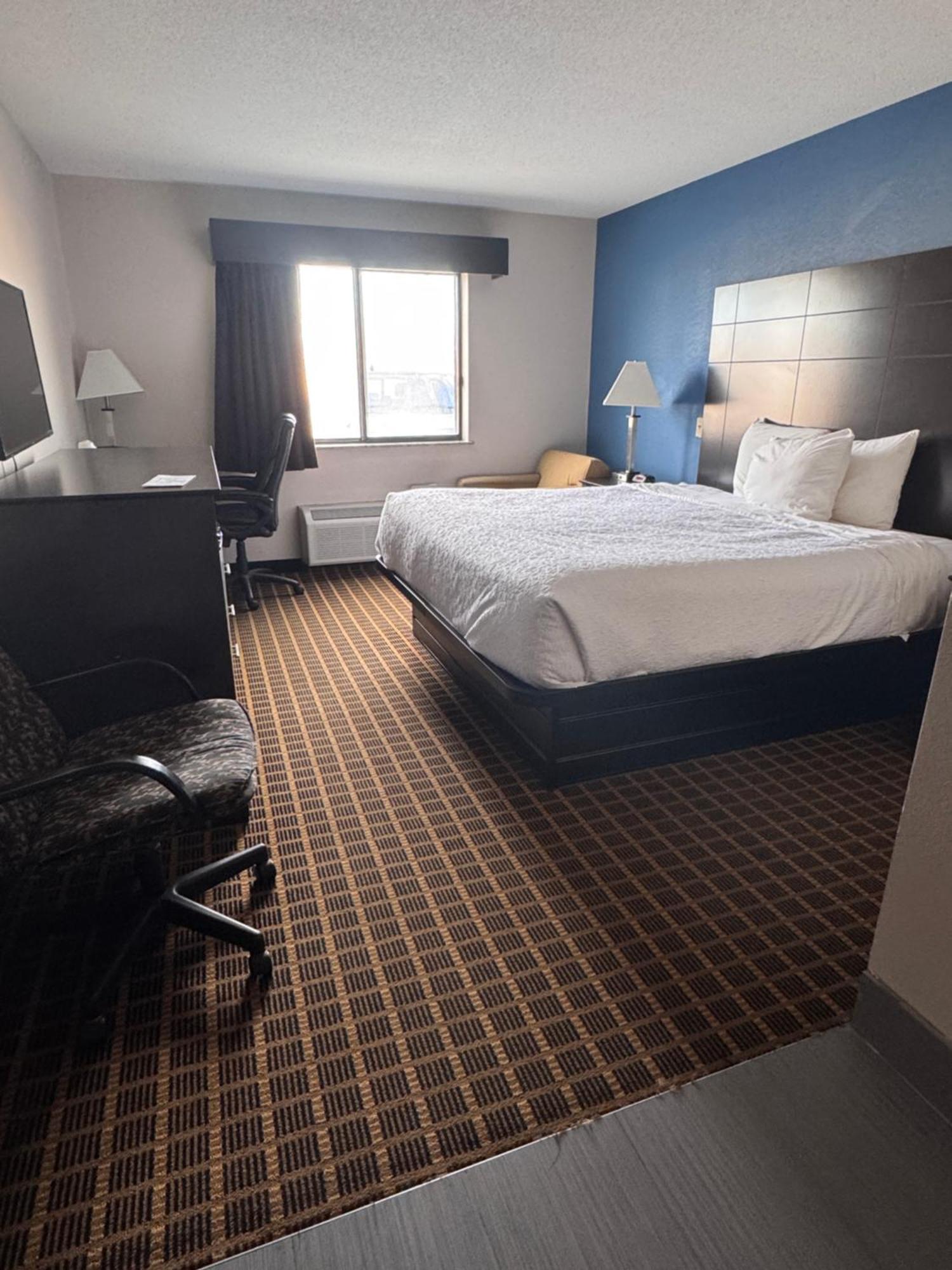Baymont Inn & Suites Richmond Extérieur photo