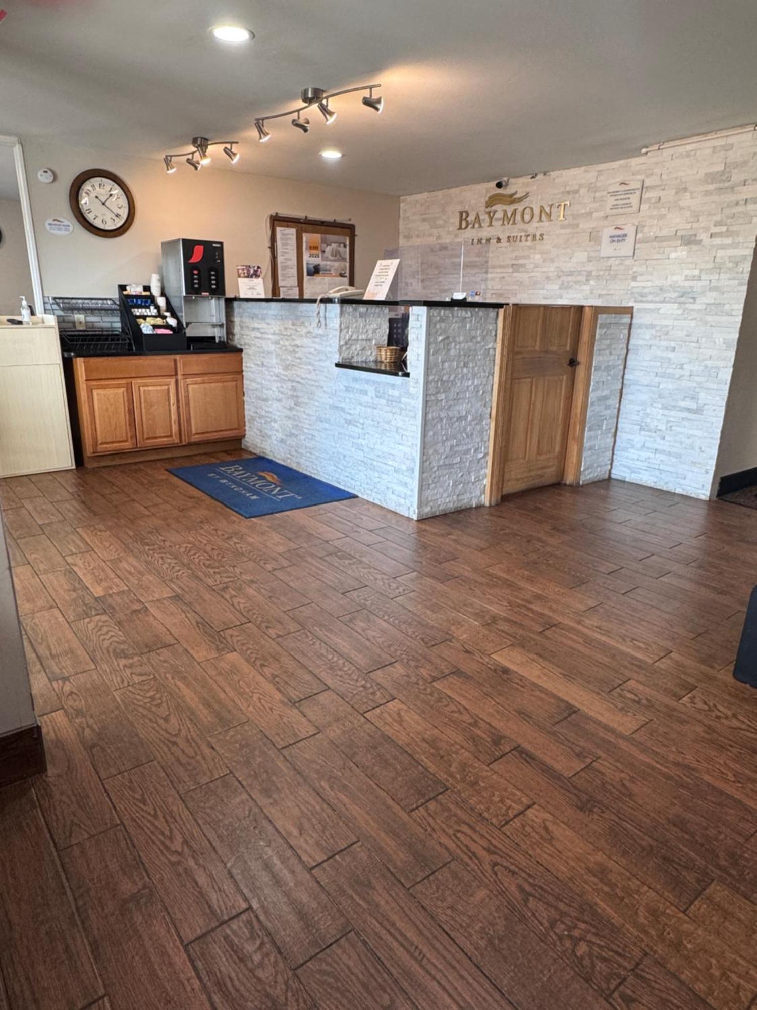 Baymont Inn & Suites Richmond Extérieur photo