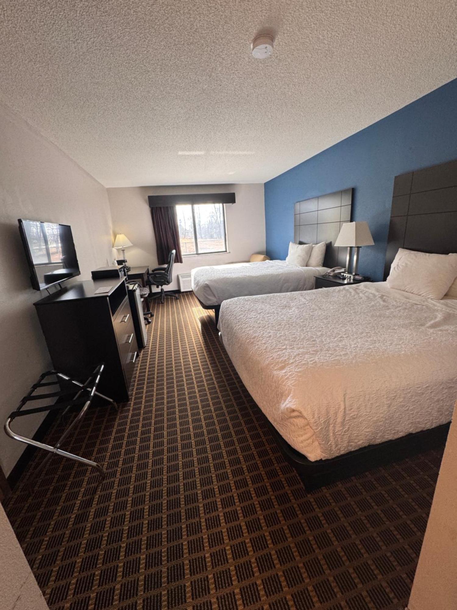 Baymont Inn & Suites Richmond Extérieur photo